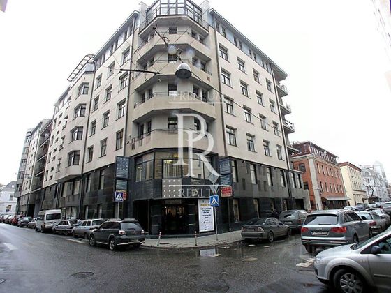 Продажа 3-комнатной квартиры 250 м², 6/7 этаж