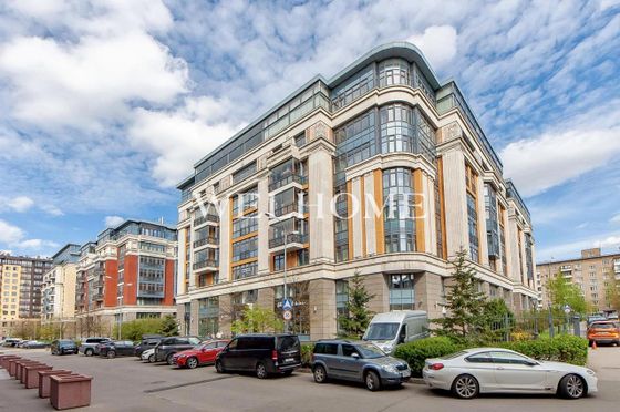 Продажа многокомнатной квартиры 306,3 м², 8/8 этаж