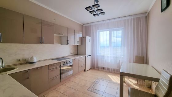 Продажа 2-комнатной квартиры 62,2 м², 19/21 этаж