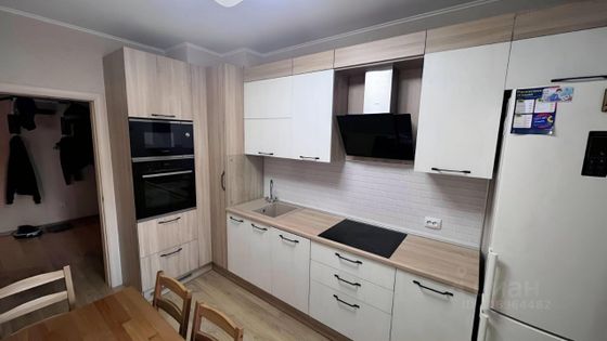 Продажа 2-комнатной квартиры 60 м², 3/12 этаж