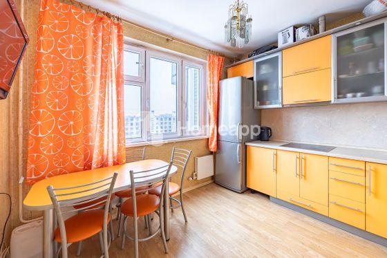 Продажа 2-комнатной квартиры 62 м², 10/24 этаж