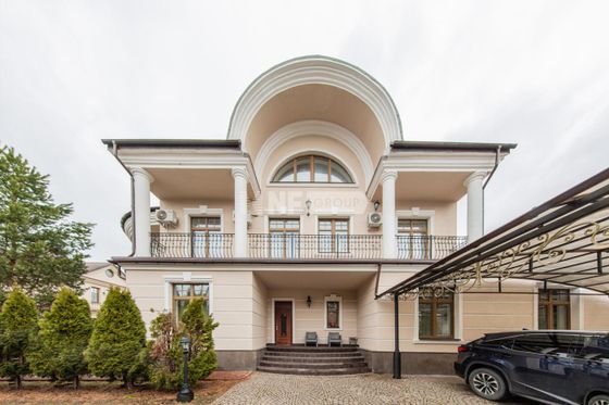 Продажа дома, 546 м², с участком 16 соток