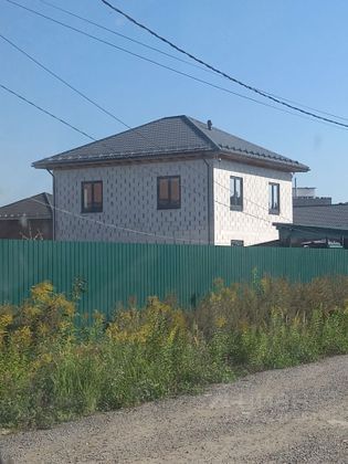 Продажа дома, 200 м², с участком 7 соток