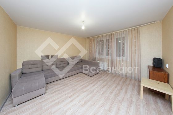 Продажа 2-комнатной квартиры 57 м², 4/10 этаж