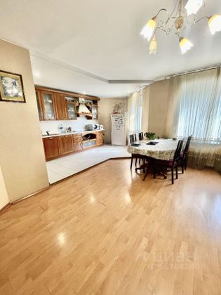 Продажа 3-комнатной квартиры 92 м², 1/8 этаж