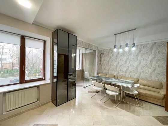 Продажа 4-комнатной квартиры 156 м², 2/19 этаж