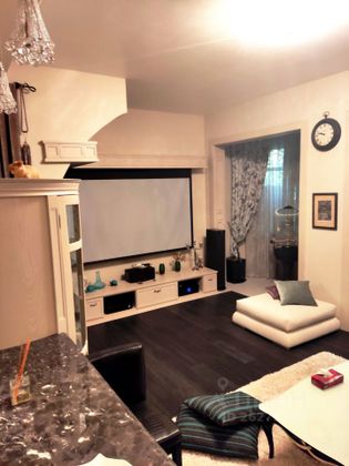 Аренда дома, 220 м², с участком 2 сотки