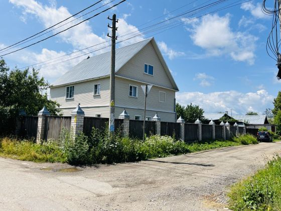 Продажа дома, 212 м², с участком 6 соток