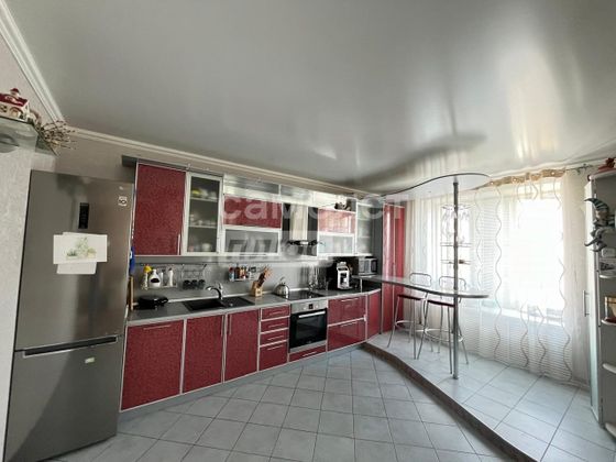 Продажа 3-комнатной квартиры 98,2 м², 10/10 этаж