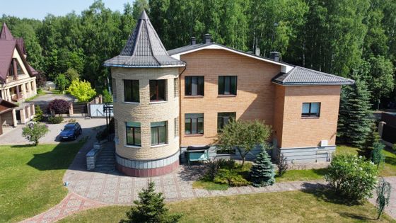 Продажа дома, 522 м², с участком 3 200 м²