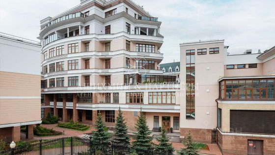 Продажа многокомнатной квартиры 210 м², 3/4 этаж