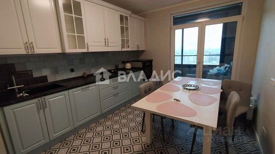 Продажа 2-комнатной квартиры 63,8 м², 22/24 этаж