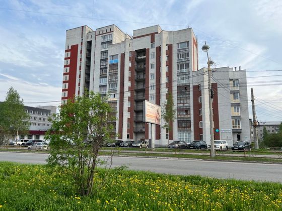 Продажа 4-комнатной квартиры 146 м², 2/9 этаж