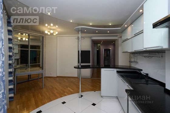 Продажа 4-комнатной квартиры 137 м², 2/10 этаж