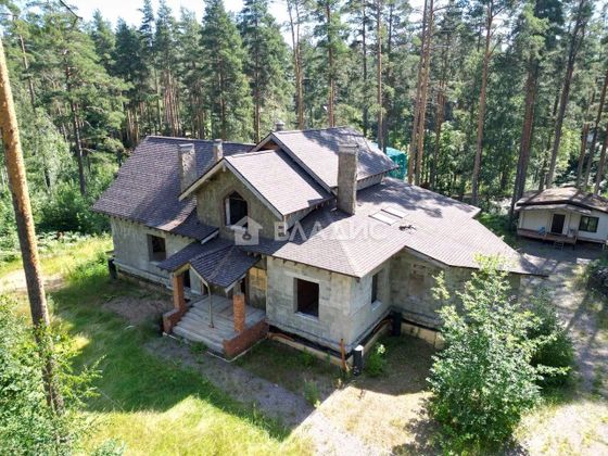 Продажа дома, 456 м², с участком 50 соток