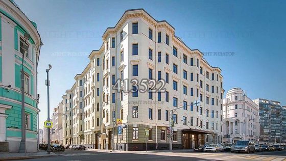 Продажа 2-комнатной квартиры 62 м², 1/7 этаж