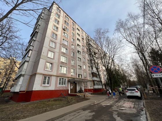 Продажа 1-комнатной квартиры 33 м², 1/9 этаж