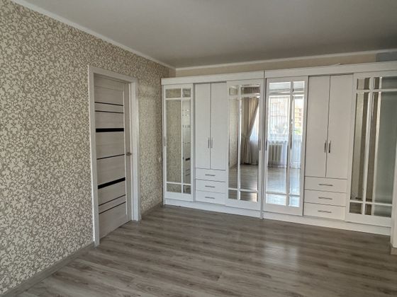 Продажа 4-комнатной квартиры 61 м², 1/5 этаж