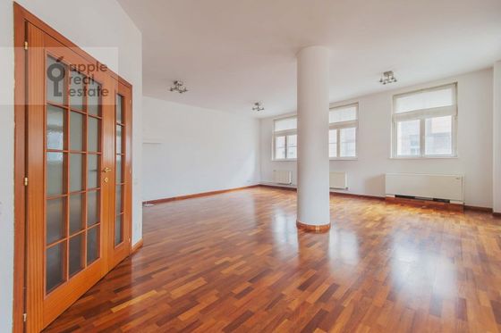 Аренда многокомнатной квартиры 172 м², 3/5 этаж