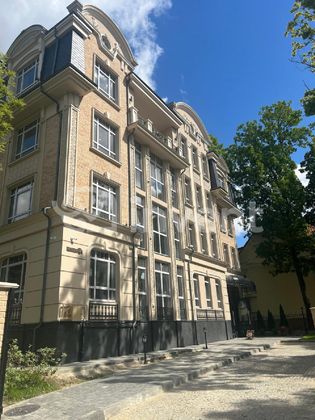 Продажа 2-комнатной квартиры 113 м², 2/4 этаж