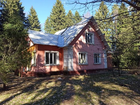 Продажа дома, 353 м², с участком 86 соток