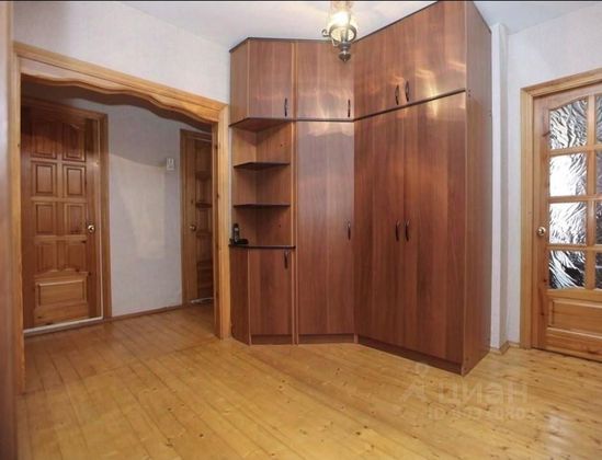 Продажа 3-комнатной квартиры 64 м², 1/10 этаж