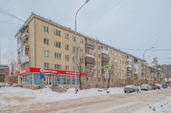 Продажа 4-комнатной квартиры 61 м², 5/5 этаж