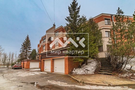 Аренда дома, 250 м², с участком 2 сотки