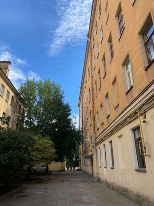 Продажа 2-комнатной квартиры 72 м², 5/5 этаж