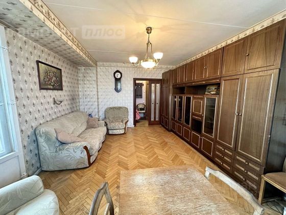 Продажа 3-комнатной квартиры 77 м², 19/27 этаж