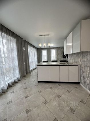 Продажа 4-комнатной квартиры 132 м², 2/3 этаж