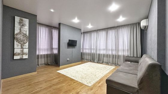 Продажа 2-комнатной квартиры 65 м², 2/10 этаж