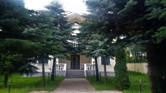 Продажа дома, 600 м², с участком 15 соток