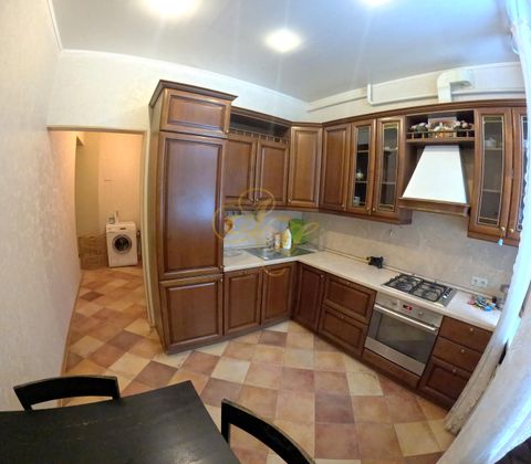 Аренда 3-комнатной квартиры 90 м², 1/5 этаж