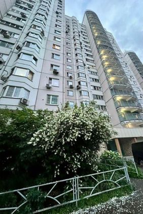 Продажа 2-комнатной квартиры 71,2 м², 7/24 этаж