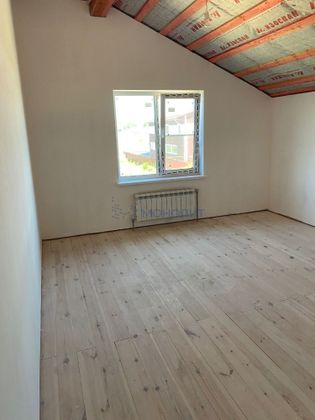 Продажа дома, 140 м², с участком 5 м²