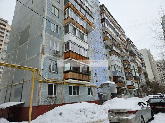 Продажа 3-комнатной квартиры 70 м², 1/9 этаж