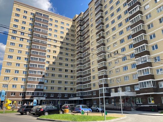 Продажа 2-комнатной квартиры 60 м², 3/15 этаж