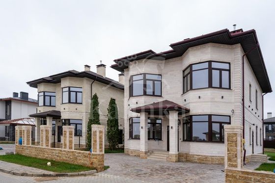 Продажа дома, 364 м², с участком 7 соток