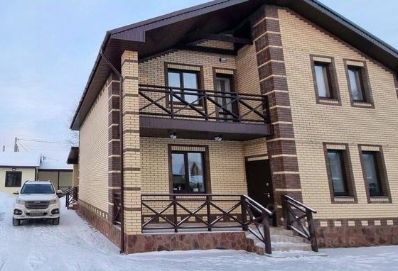 Продажа дома, 200 м², с участком 8 соток