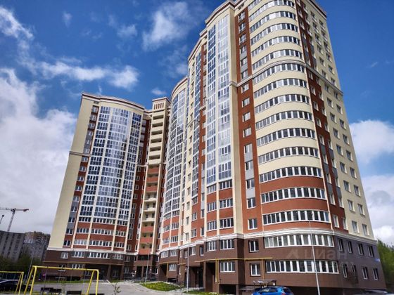 Продажа 2-комнатной квартиры 70 м², 8/17 этаж