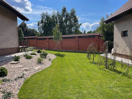 Продажа дома, 450 м², с участком 20 соток