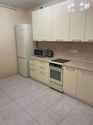 Продажа 3-комнатной квартиры 76 м², 4/27 этаж