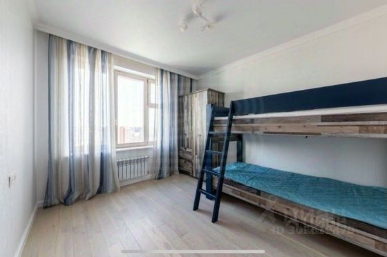 Продажа 4-комнатной квартиры 80 м², 23/25 этаж