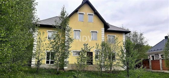 Продажа дома, 461 м², с участком 9 соток