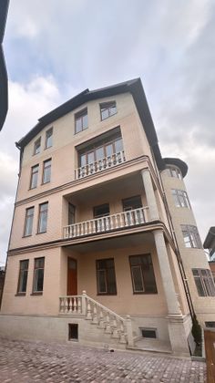 Продажа 3-комнатной квартиры 100 м², 2/3 этаж