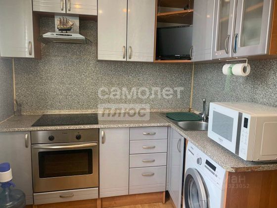 Продажа 3-комнатной квартиры 63 м², 2/12 этаж