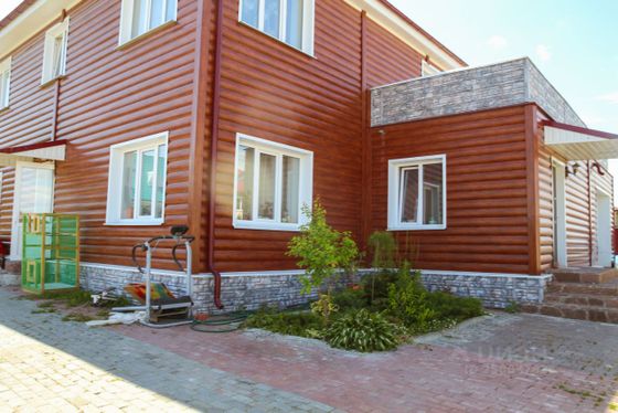 Аренда дома, 250 м², с участком 9 соток