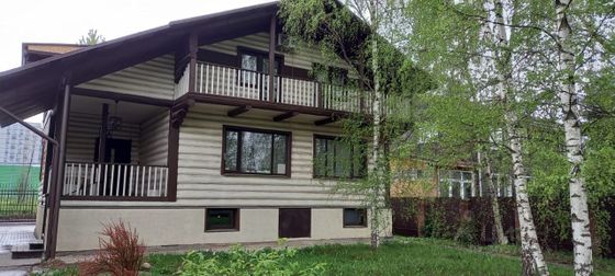 Продажа дома, 270 м², с участком 8 соток