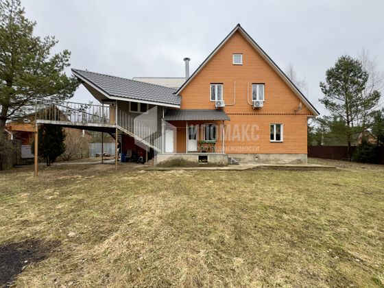 Продажа дома, 290 м², с участком 15 соток